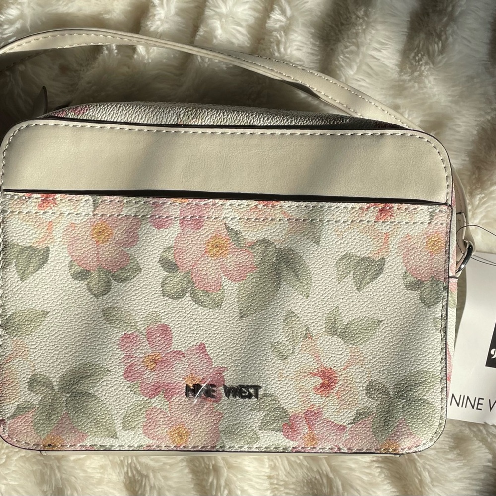 NWT Nine West floral purse